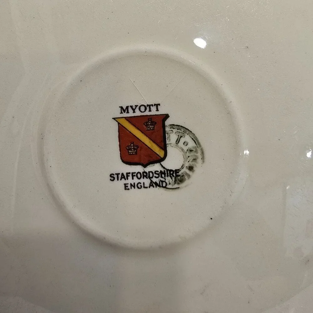 Myott Staffordshire - Vintage Floral Tea Cup & Saucer Set - Picture 7 of 7